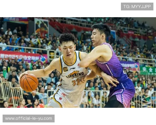 辽宁男篮客场不敌上海,张陈治锋等年轻球员获锻炼 辽宁男篮客场不敌上海,张陈治锋等年轻球员获锻炼